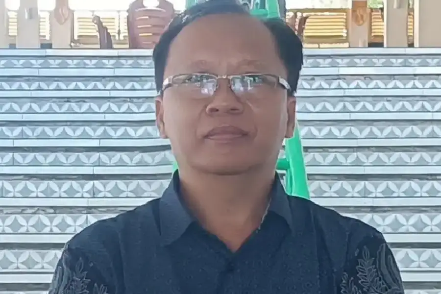 Edy Budi Santoso SS MA, Sejarawan Fakultas Ilmu Budaya (FIB) Universitas Airlangga